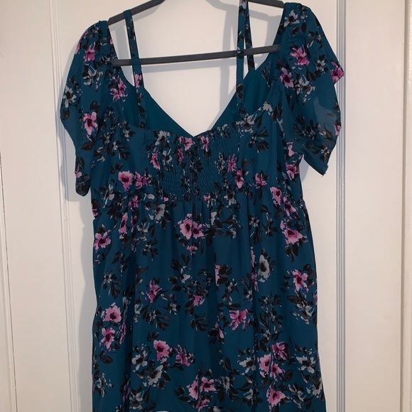 Torrid top - Picture 2 of 5